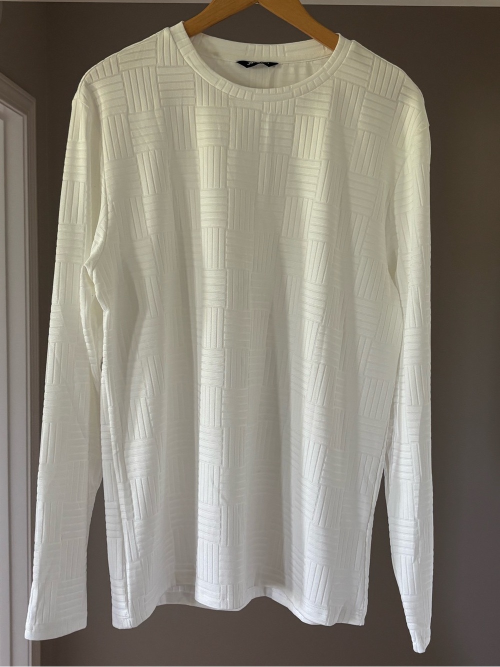 Men's Crewneck Textured Long-Sleeve Sweater — White